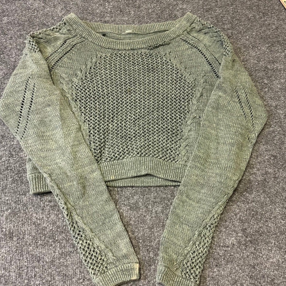 Lululemon Sweater Womens Size 6 Sage Green Open Knit Cropped Long Sleeve Mesh